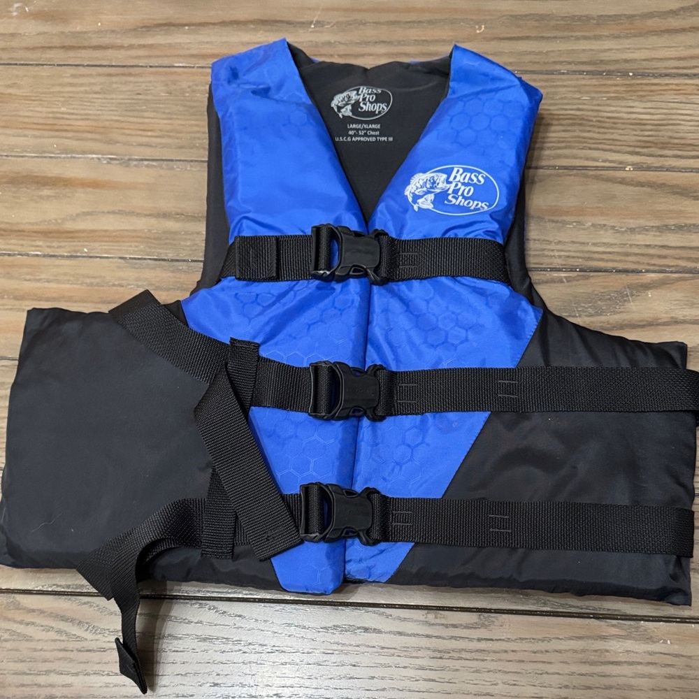 Bass Pro Shop Life Jacket Vest Large/Xlarge 49”-62” Chest USCG Approved Type III